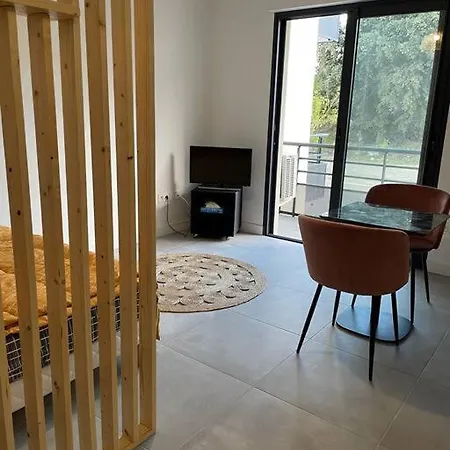 Superbe Neuf Avec Parking Sur Place