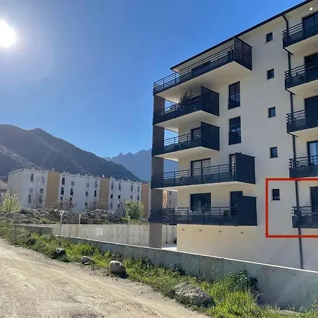 Superbe Neuf Avec Parking Sur Place Corte (Corsica)